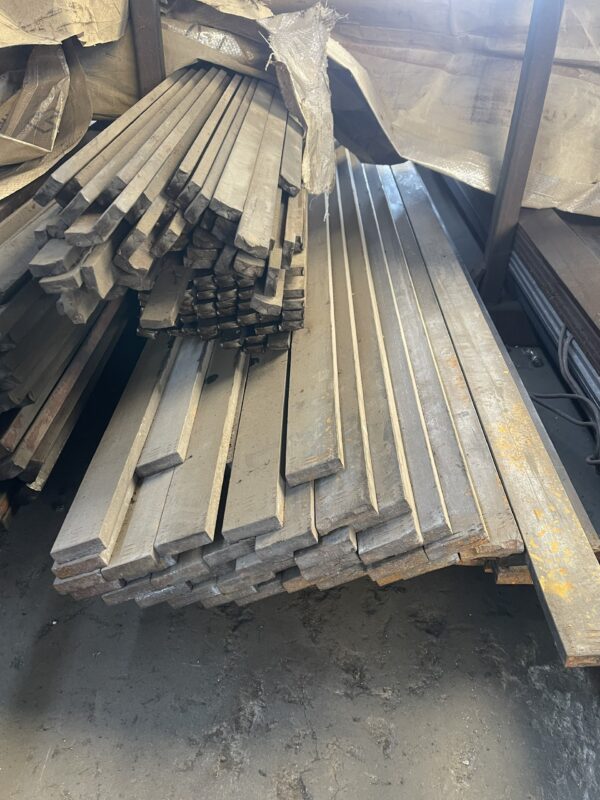 Thép đúc hình chữ nhật 14*30